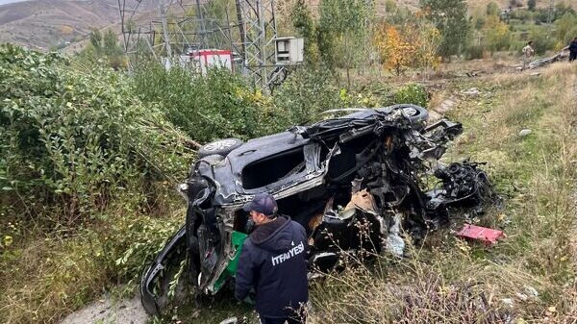 Van'da trafik kazasında 1 kişi hayatını kaybetti, 1 yaralı