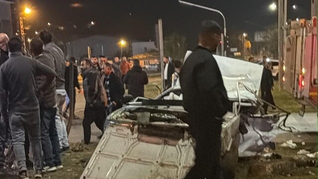 Van'da yakıt tankeri ile otomobil çarpıştı: 1 ölü, 4 yaralı