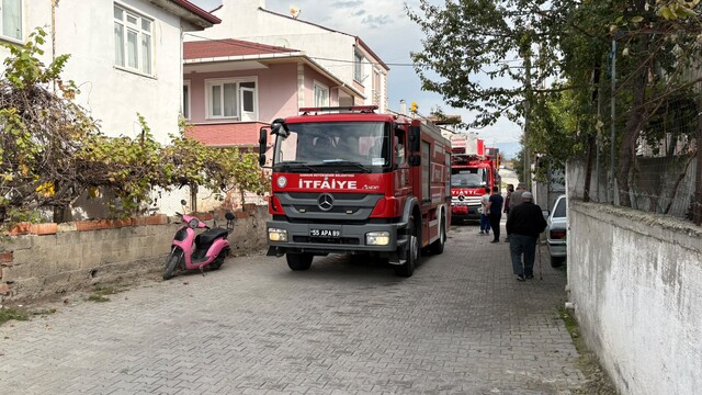 Vezirköprü'de evde çıkan yangında hasar meydana geldi