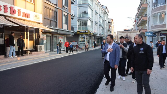 Vezirköprü'de ulaşım konforu için asfalt çalışmaları başladı