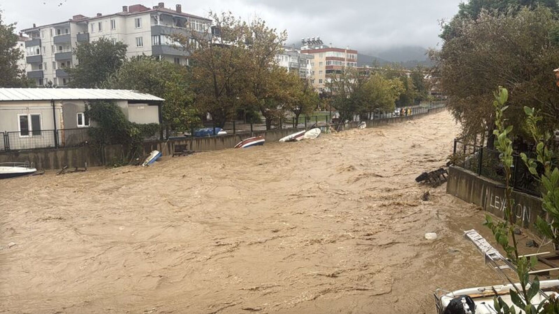 Yalova'da okullar 16 Ekim'de bir gün daha tatil edildi