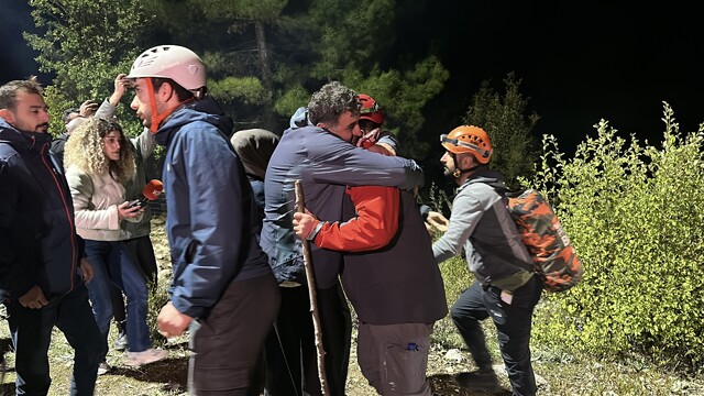 Yazılı Kanyon'da mahsur kalan 10 gönüllü kurtarıldı