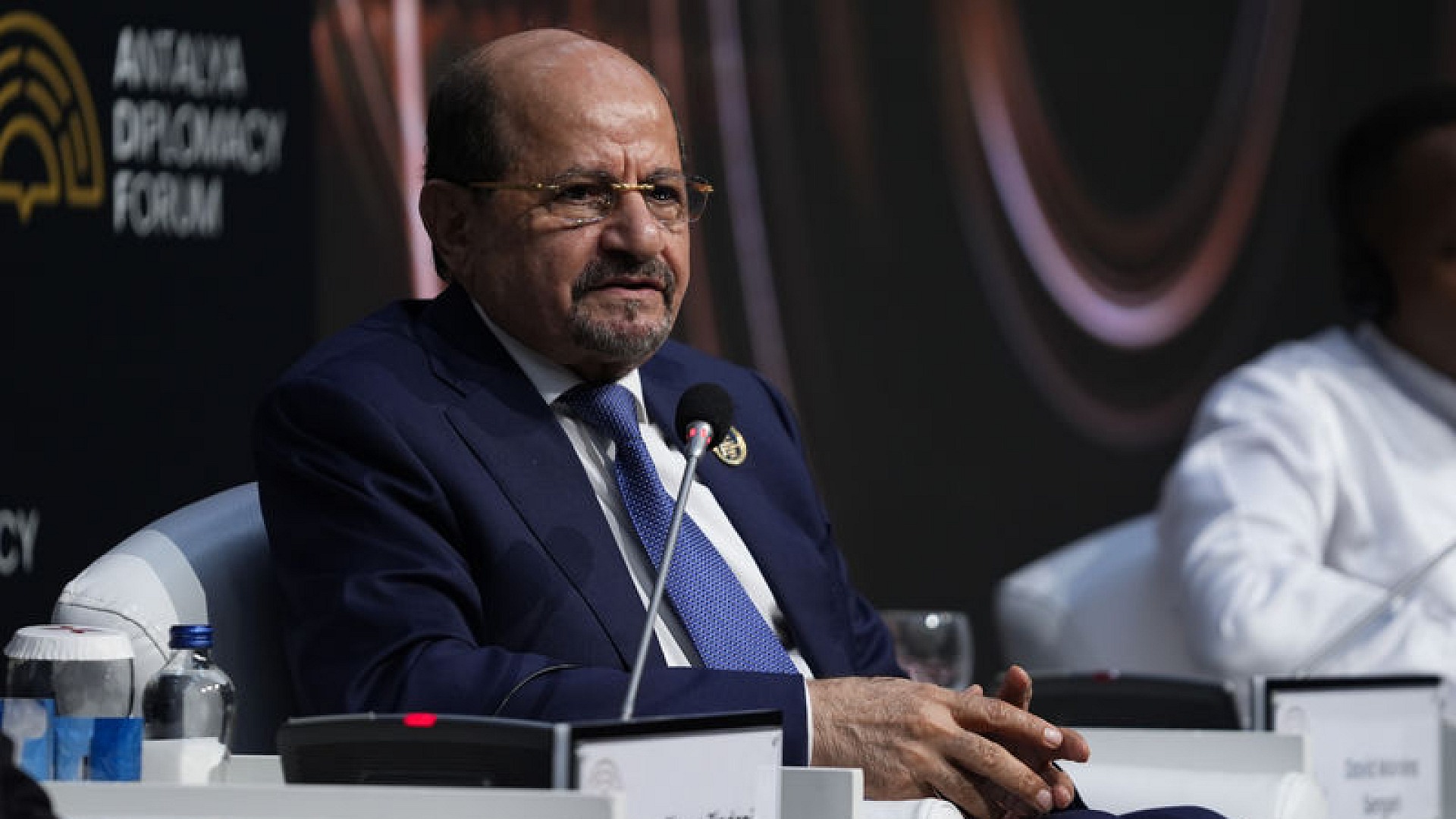 Yemen Başbakanı Zindani: Husilerin eylemleri savaş suçudur