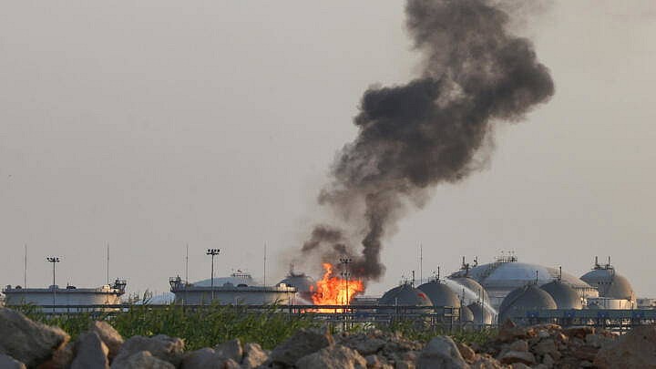 Yemen'de çatışmalar Sana'ya yayıldı, hava saldırısı düzenlendi