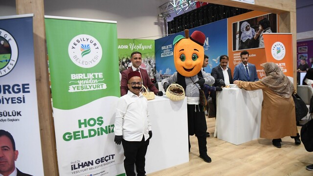 Yeşilyurt Belediyesi'nin standı İstanbul'da ilgi topluyor