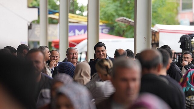Yılmaz, hemşehrileriyle buluştu, pazardaki fiyatları düşürdü