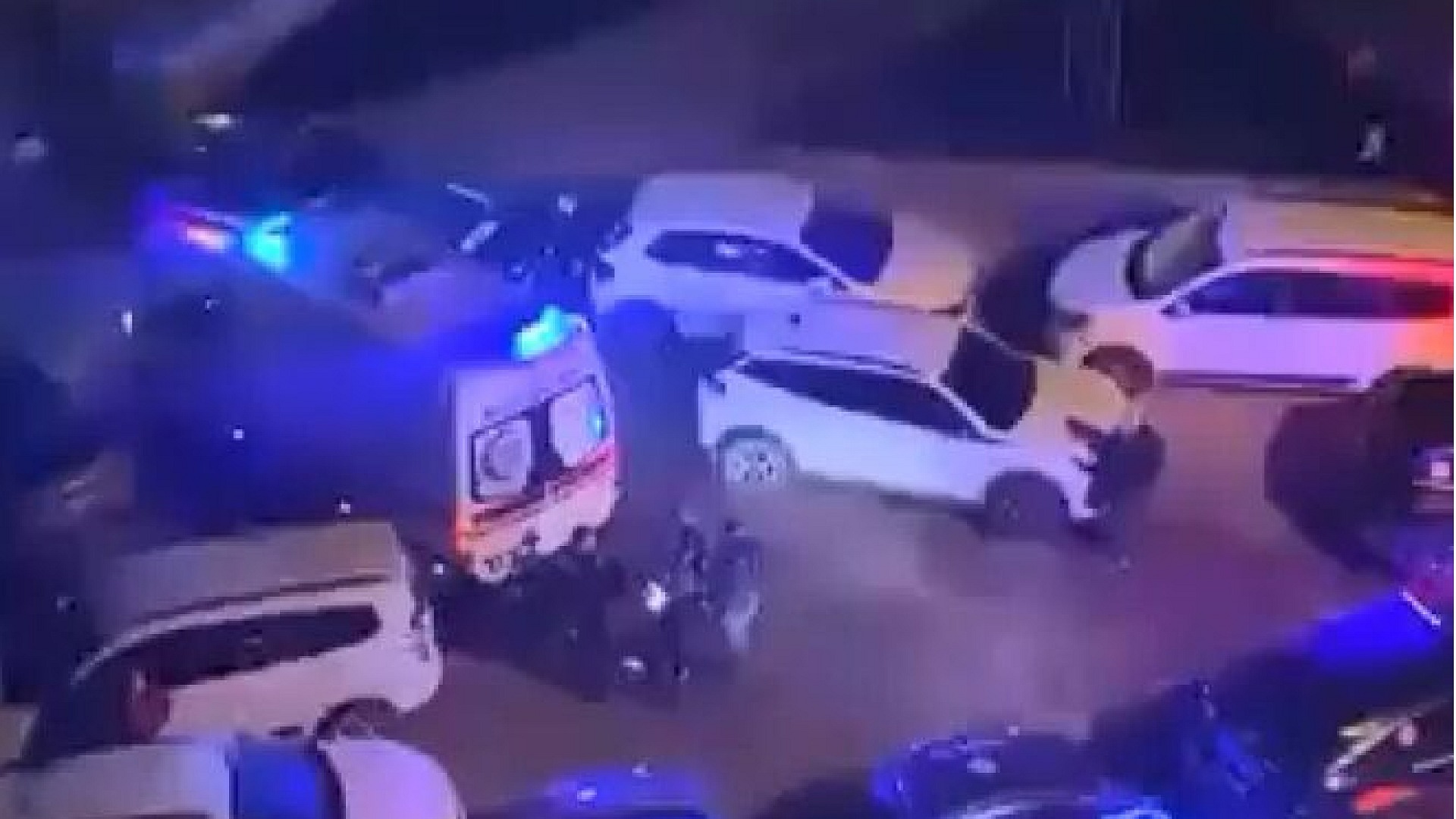 Zeytinburnu'nda polise ateş açan şüpheli yaralı yakalandı
