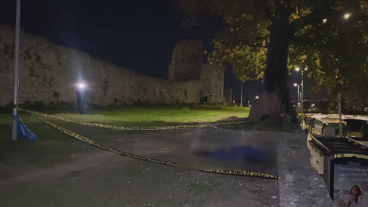 Zeytinburnu'nda surlarda erkek cesedi bulundu