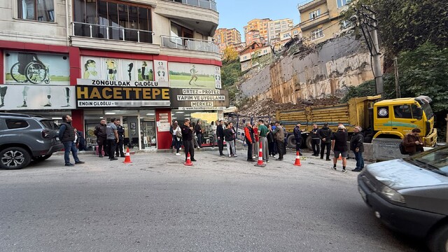 Zonguldak'ta binanın çökmesi sonrası apartman tahliye edildi
