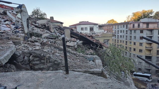 Zonguldak'ta çöken bina için 28 daire tahliye kararı