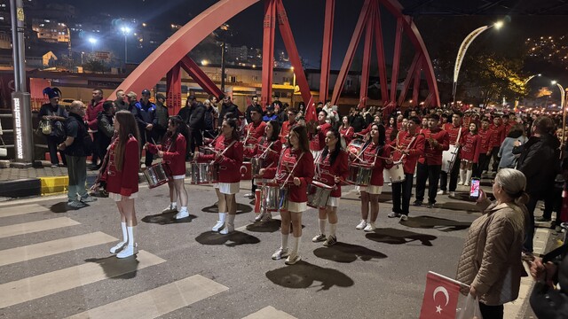 Zonguldak'ta Cumhuriyet Bayramı için fener alayı düzenlendi