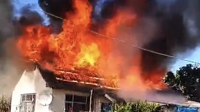 Zonguldak'ta tek katlı ev yangında kullanılmaz hale geldi