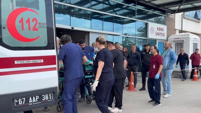 Zonguldak'taki maden patlamasında yaralı madenci sevk edildi