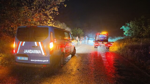 Samsun'da iki otomobilin çarpıştığı kazada üç kişi yaralandı