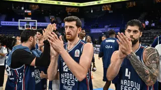 Anadolu Efes, Panathinaikos'u konuk ediyor
