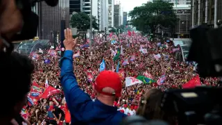 Brezilya Devlet Başkanı Lula, Bolsonaro'yu geçti