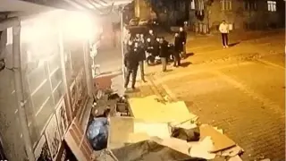 Esenyurt'ta engelli gence çete saldırdı, dişleri kırıldı