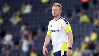 Fenerbahçe, teknik sorumluluğu Kuyt'a verdi