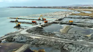 Van Gölü'nde 2 milyon 385 bin metreküp dip çamuru temizlendi