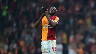 Victor Osimhen'in kızı Liora Audrey dünyaya geldi