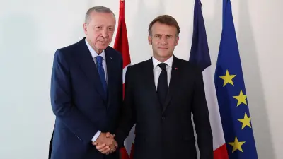 Cumhurbaşkanı Erdoğan, Macron ile ilişkileri görüştü