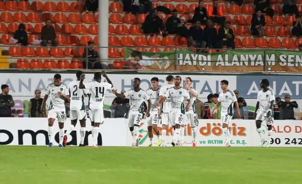 Kocaelispor, Alanyaspor'u 2-1 yenerek galibiyet aldı