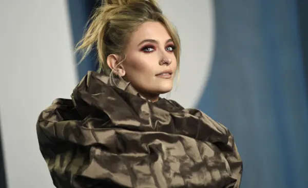 Paris Jackson, babası Michael Jackson'ın miras davasında adım attı