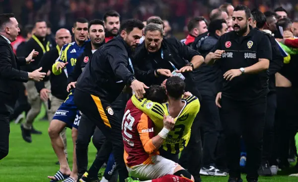 PFDK, Fenerbahçe ve Galatasaray'a ceza verdi