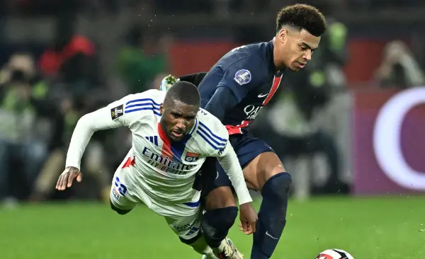PSG-Lyon maçı 26 Ekim'e ertelendi
