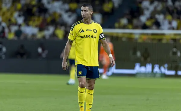 Ronaldo, Al Nassr ile 15 dakikada hat-trick yaptı