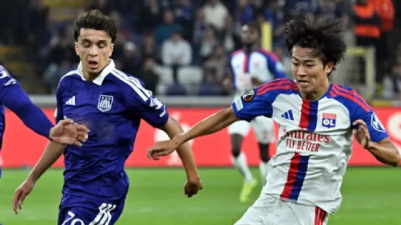 Lyon, Anderlecht'i 2-1 mağlup ederek iyi başladı