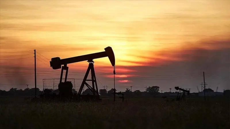 ABD'de ham petrol stokları yaklaşık 1,9 milyon varil düştü