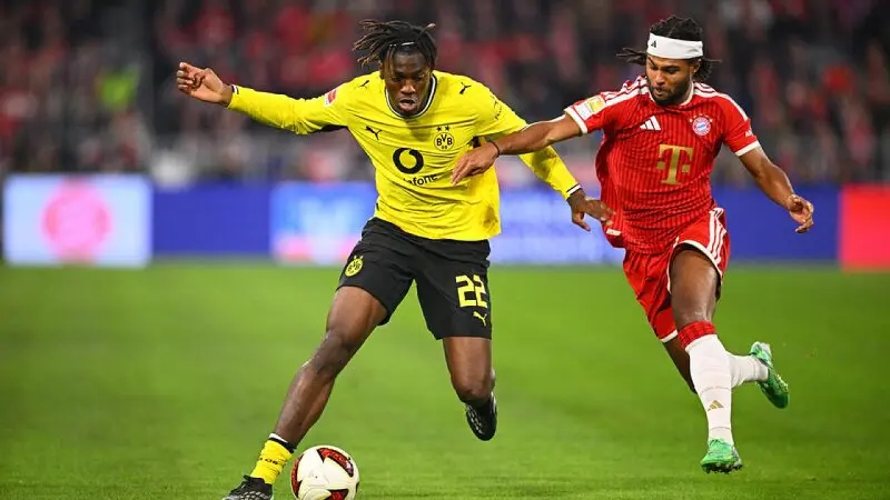 Almanya'da derbide Bayern Münih ve Dortmund puanları paylaştı