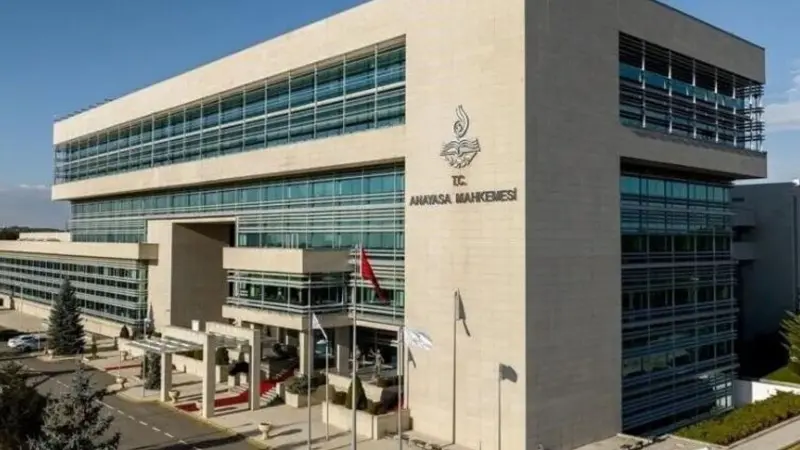 Anayasa Mahkemesi'nden memurlara maaş ödemesi kararı