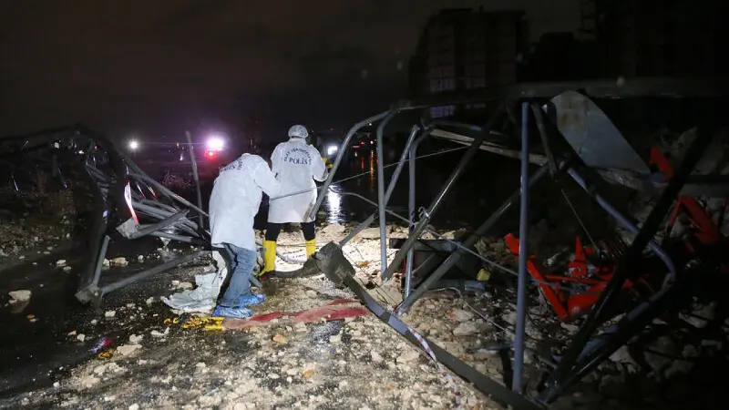 Antalya'da hortum felaketi: 4 işçi hayatını kaybetti