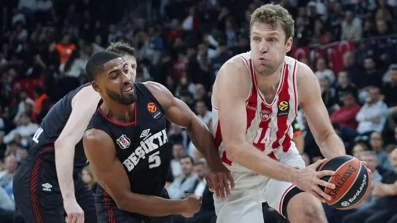 Beşiktaş, Olympiakos'a karşı mücadele etti ama kaybetti