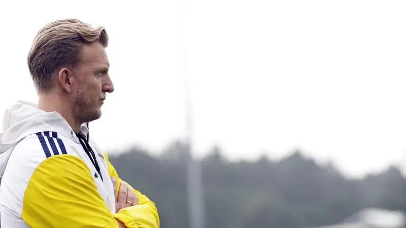 Dirk Kuyt, Fenerbahçe'nin Göztepe ile sahada olacak