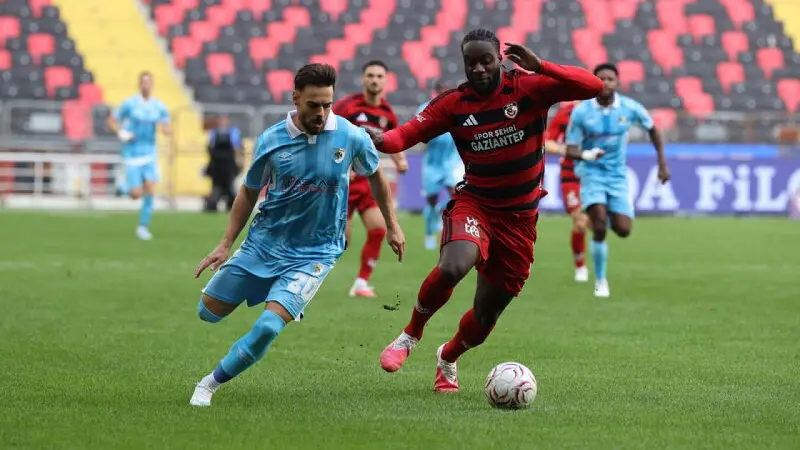 Erzurumspor FK, Gaziantep FK'yi 3-1 yenerek galip geldi