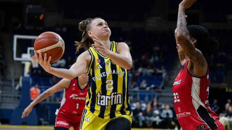 Fenerbahçe, Flammes Carolo Basket'i 81-71 mağlup etti