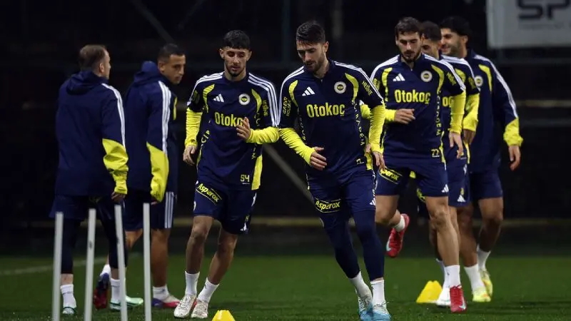 Fenerbahçe, Göztepe maçına evinde hazırlanıyor