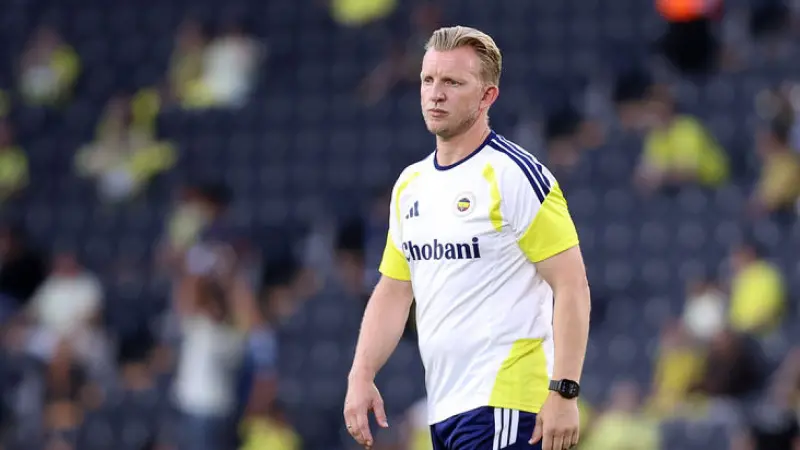 Fenerbahçe, teknik sorumluluğu Kuyt'a verdi