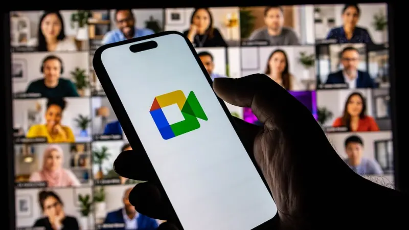 Google Meet, yapay zeka ile anlık çeviri hizmetini artırıyor