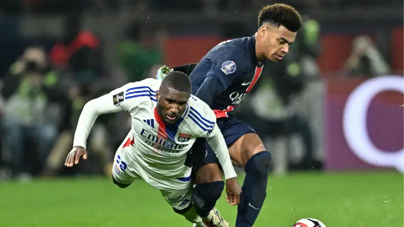 PSG-Lyon maçı 26 Ekim'e ertelendi