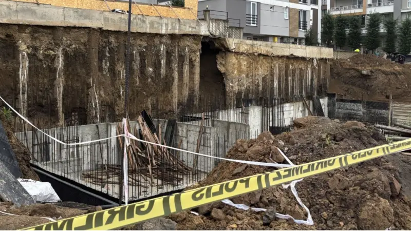 Samsun'da toprak kayması nedeniyle bina tahliye edildi