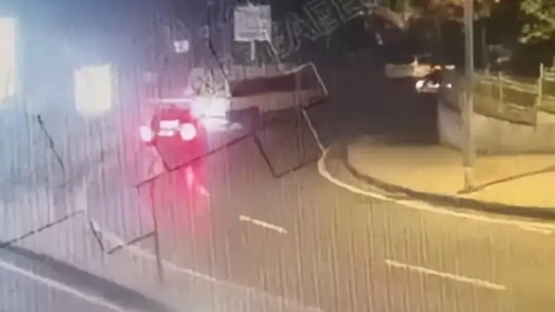 Taksim'de kaza sonrası gasp olayı: 80 bin lira çalındı