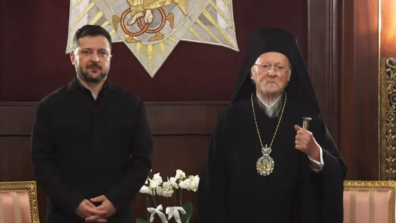 Zelenskiy, İstanbul'da Fener Rum Patrikhanesi'ni ziyaret